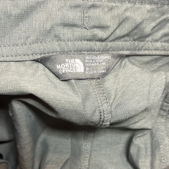 THE North Face women’s shorts. - Picture 5 of 16